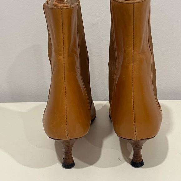 MANOLO BLAHNIK Camel Leather Pointed Toe Kitten Heel Ankle Bootie EU38 US 8 - Picture 7 of 11